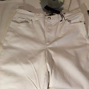 Gloria Vanderbilt Stretch White Jean size 10